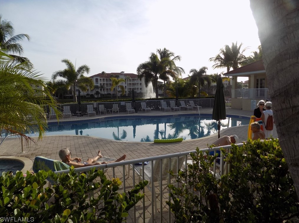 20021 Sanibel View Cir, Fort Myers FL  33908-7400 exterior