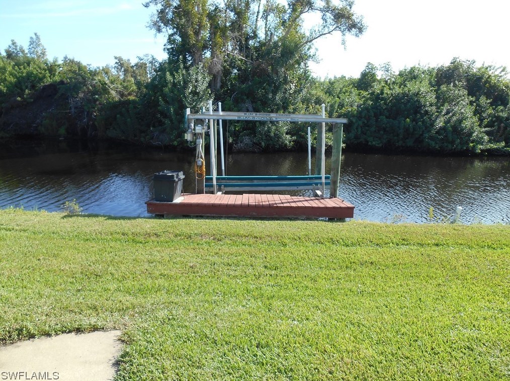 89 Sun Cir, Fort Myers, FL 33905