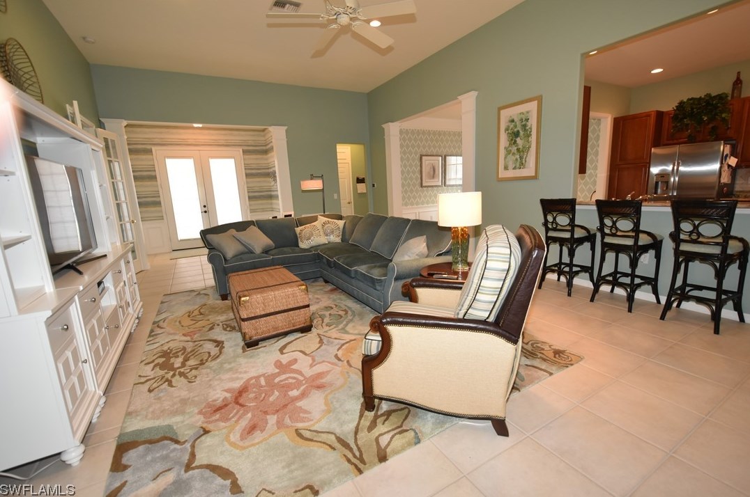 9121 Links Dr, Fort Myers, FL 33913-7084