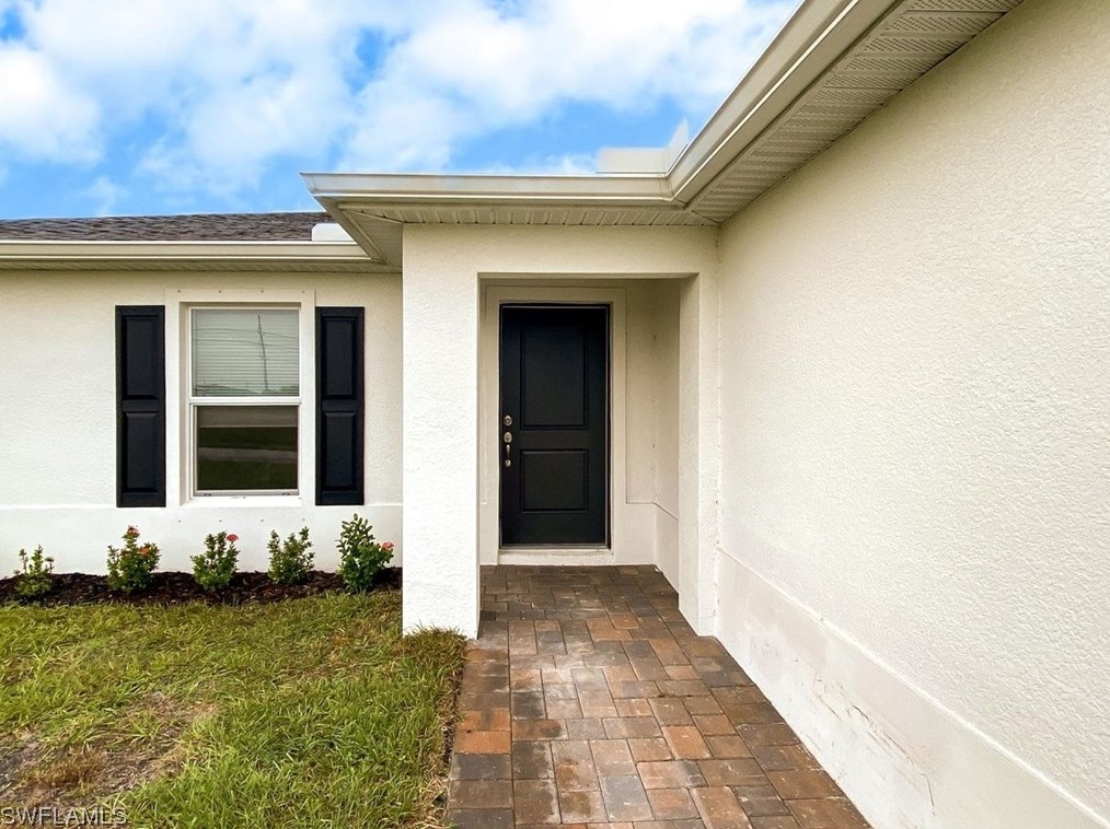 225 23rd Ave, Cape Coral, FL 33909-2886