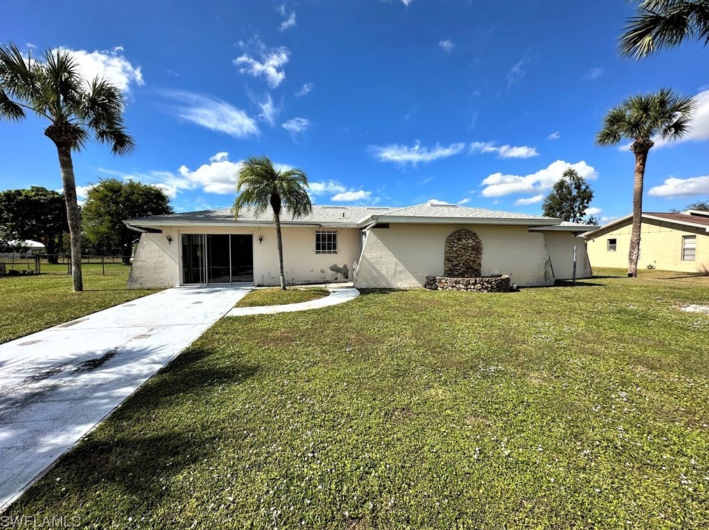 1423 Alwynne Dr, Lehigh Acres, FL 33936