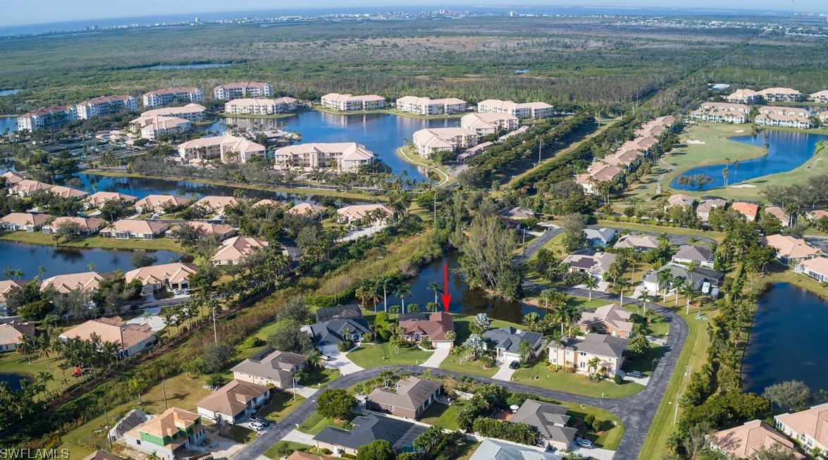 8871 Woodgate Dr, Fort Myers, FL 33908-6211