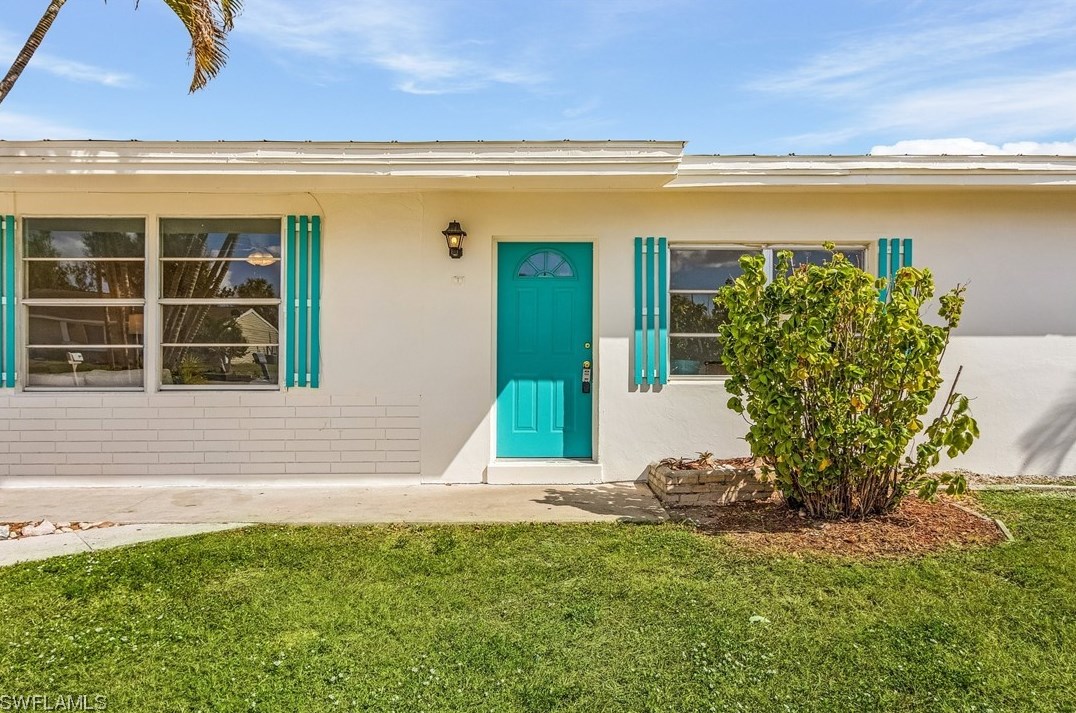 18601 Dogwood Rd, Fort Myers, FL 33967-3336