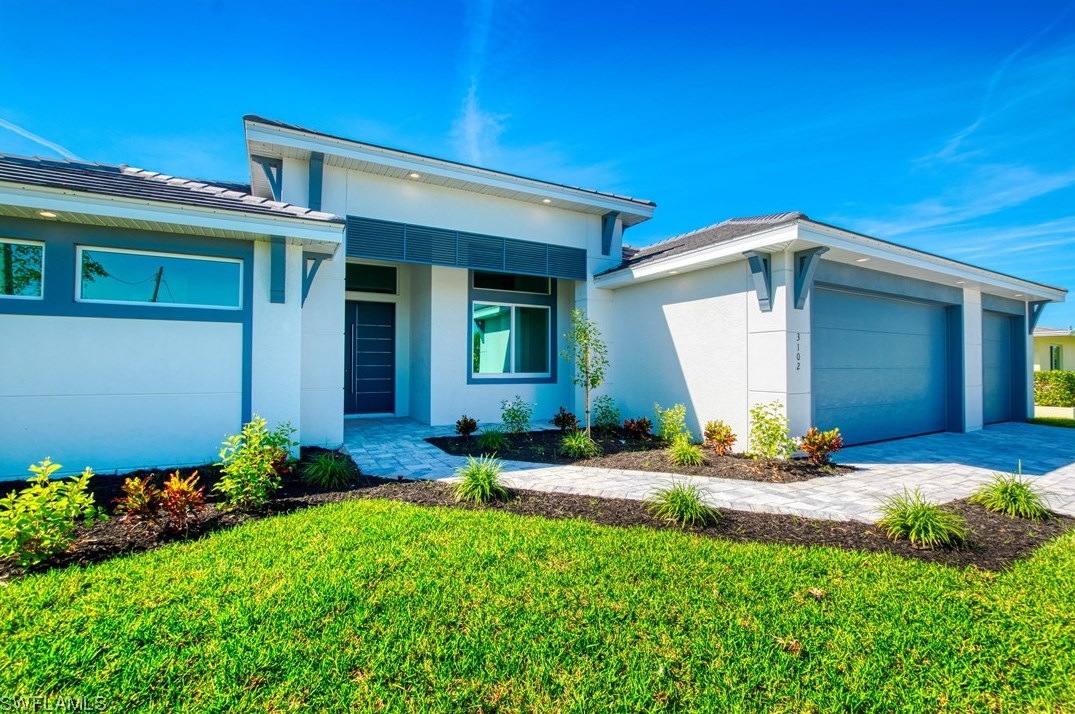 3102 18th Pl, Cape Coral, FL 33904-3002