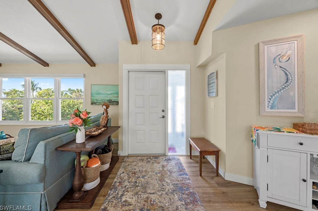 9472 Balsa Ct, Sanibel, FL 33957