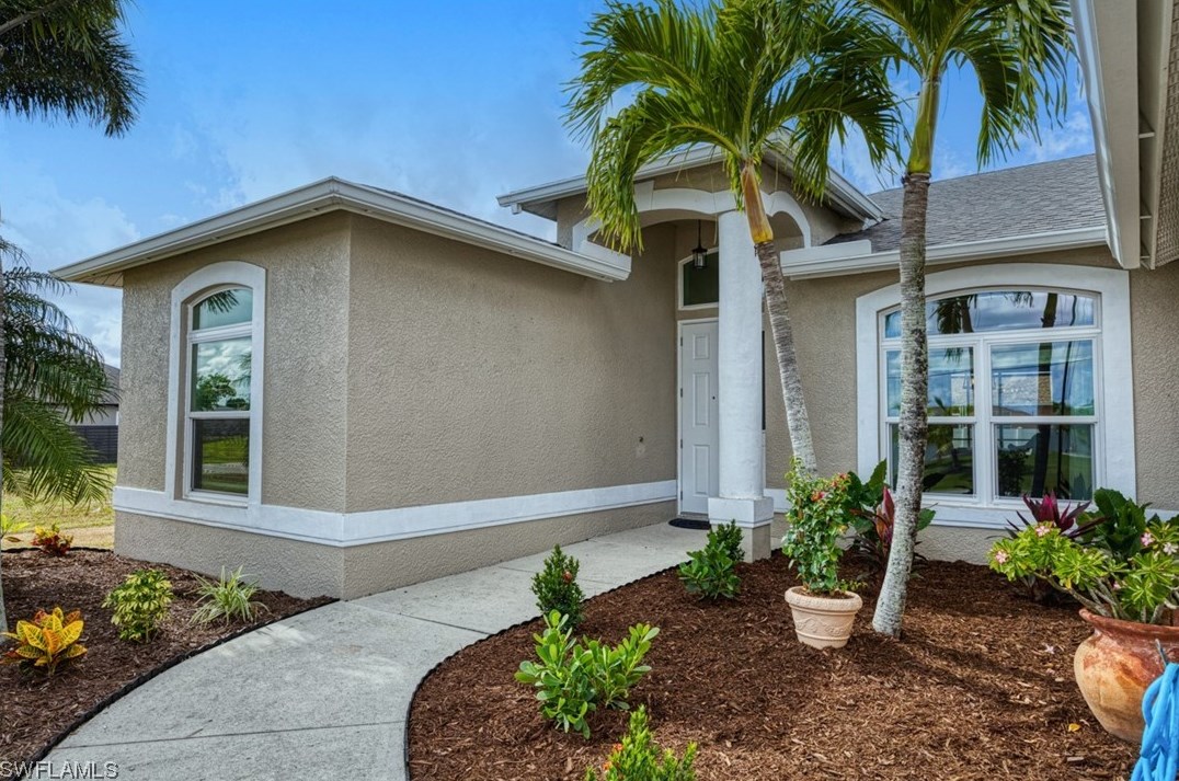 516 18th Ave, Cape Coral FL  33990-1629 exterior