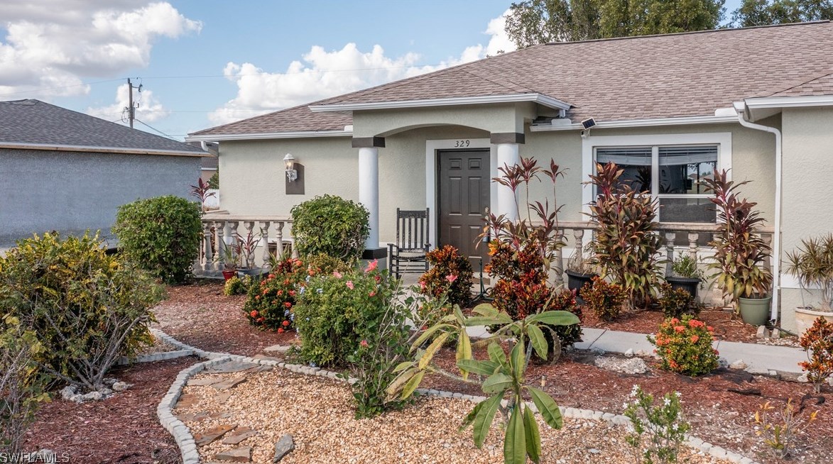 329 20th Ter, Cape Coral, FL 33993-4150