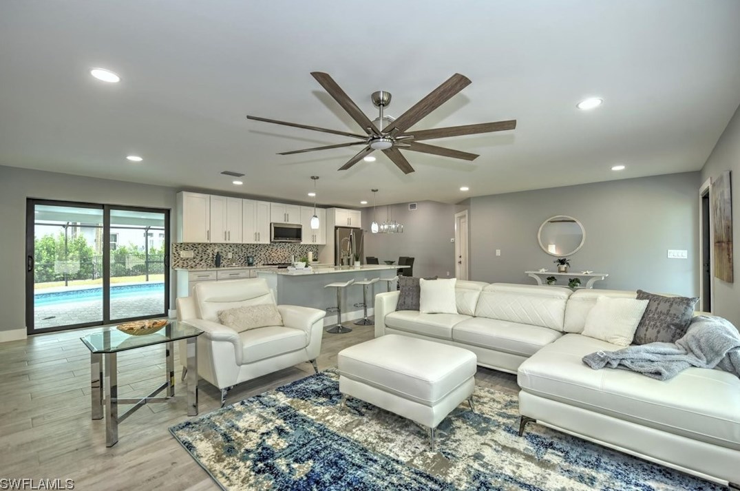 8338 Lagoon Rd, Fort Myers Beach, FL 33931