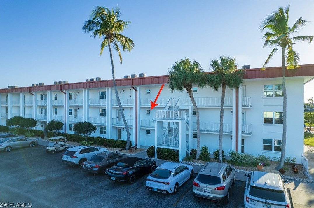 1700 Pine Valley Dr #205, Fort Myers, FL 33907