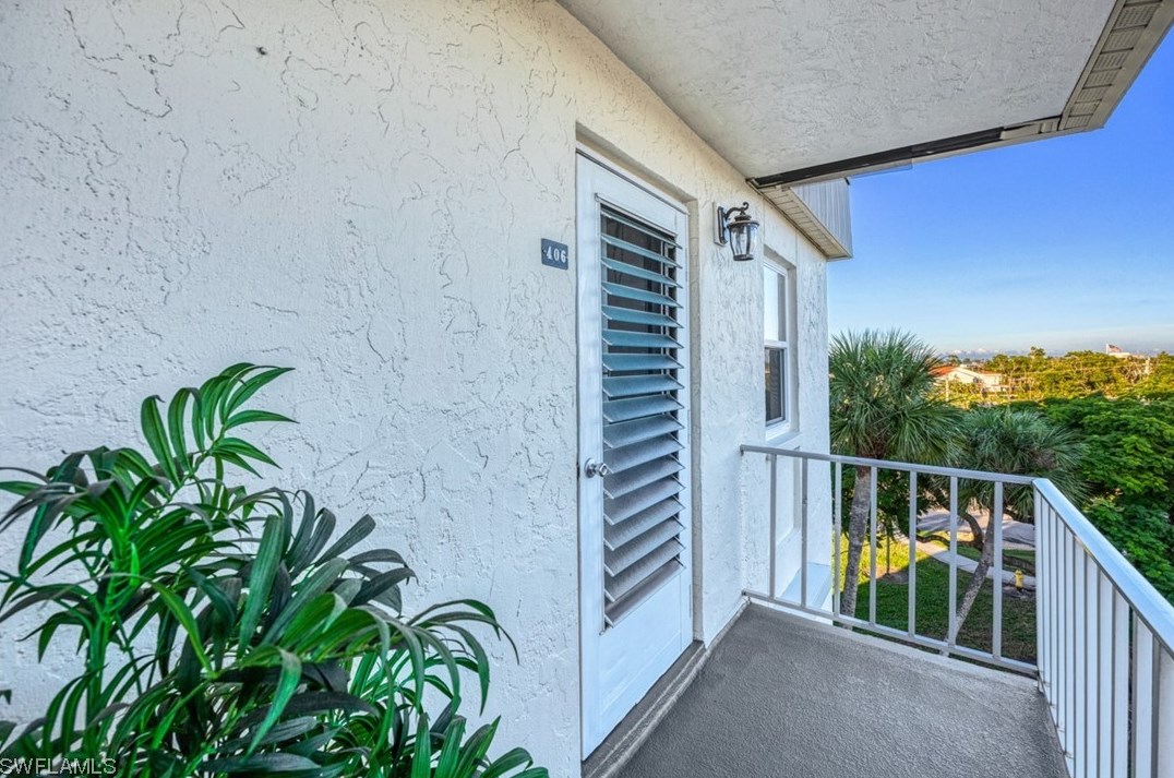 6220 Augusta Dr #406, Fort Myers, FL 33907