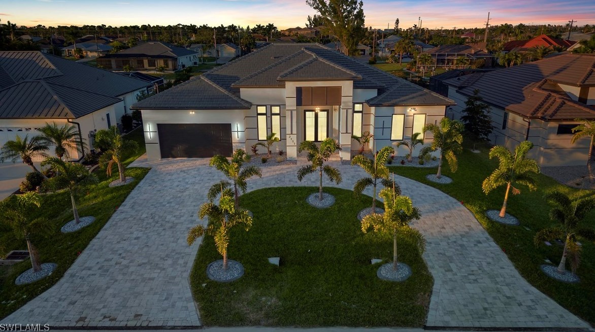 2111 Sw 40th St, Cape Coral, FL 33914