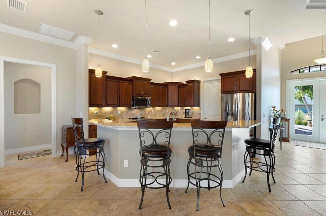 925 51 Ter, Cape Coral FL  33914-7610 exterior