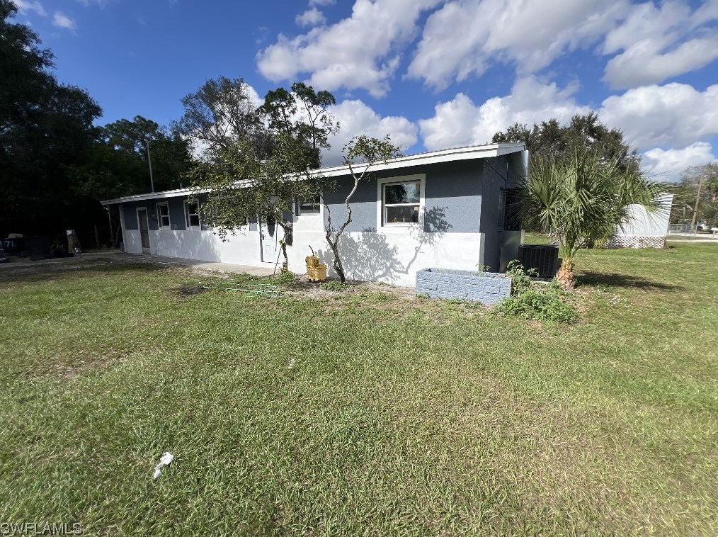 174 Favor Ave, Labelle, FL 33935-4475