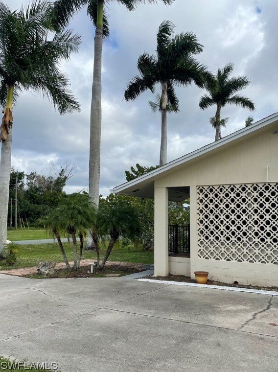 12061 Palm Dr, Fort Myers, FL 33908-2431
