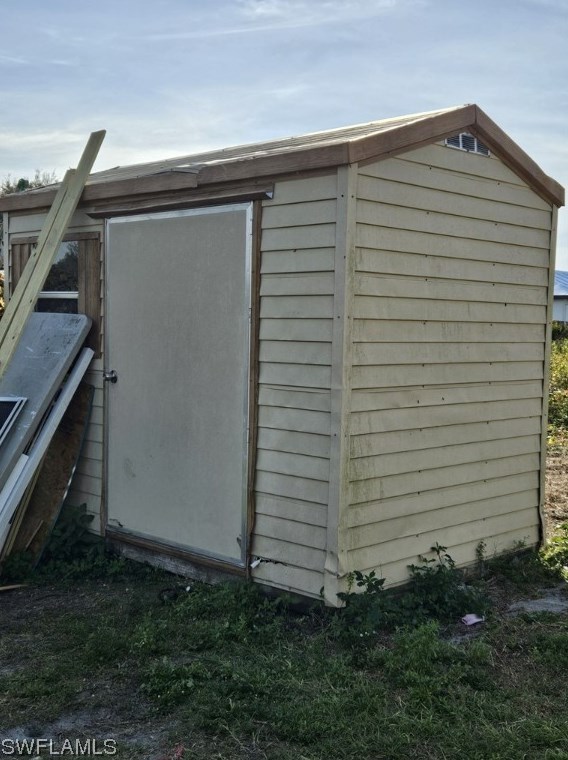 2605 59th St, Lehigh Acres FL  33971-5727 exterior