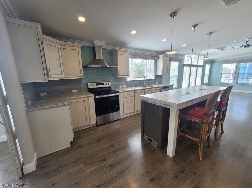 8697 Yukon Ct, Saint James City FL  33956-3042 exterior
