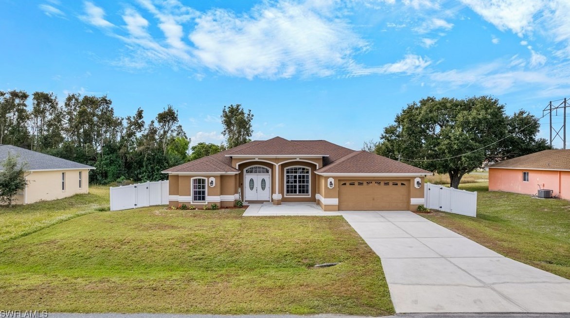 775 Arundel Cir, Fort Myers, FL 33913-7143