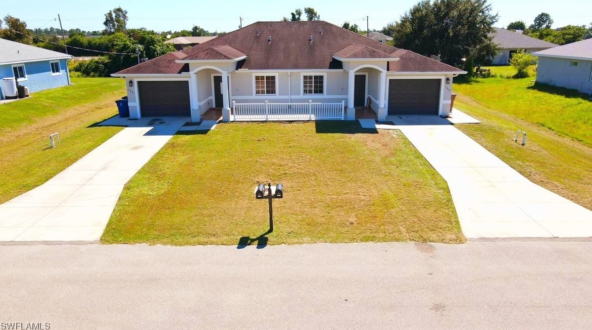 152-154 Pullman St, Lehigh Acres, FL 33974