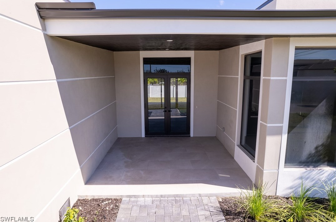 113 37th Pl, Cape Coral, FL 33993-6948