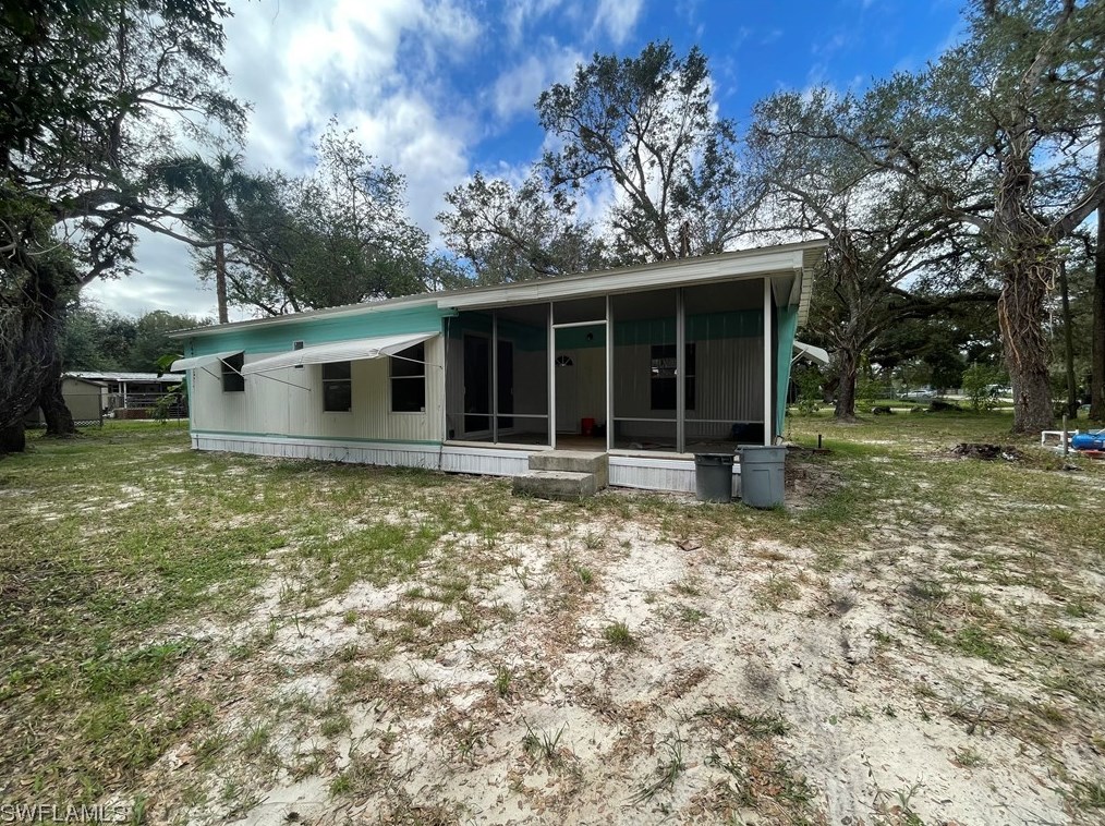 1251 Mohawk Ave, Labelle, FL 33935