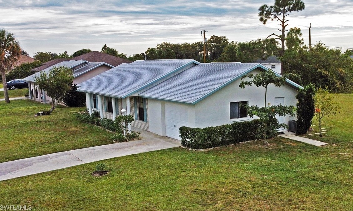 4711 7th St W, Lehigh Acres, FL 33971