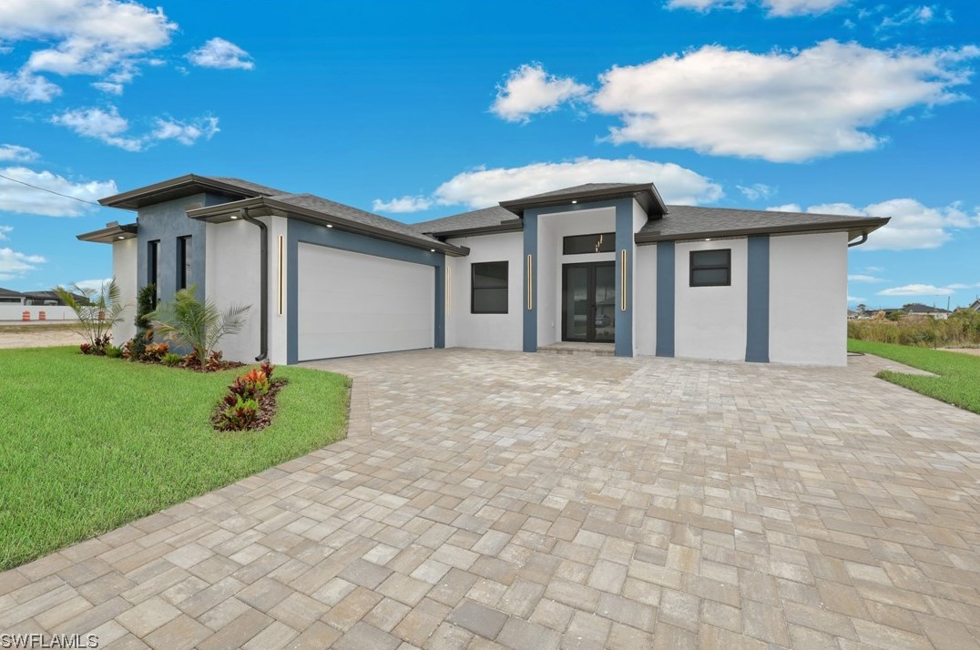 7 8th Ter, Cape Coral, FL 33909-1945