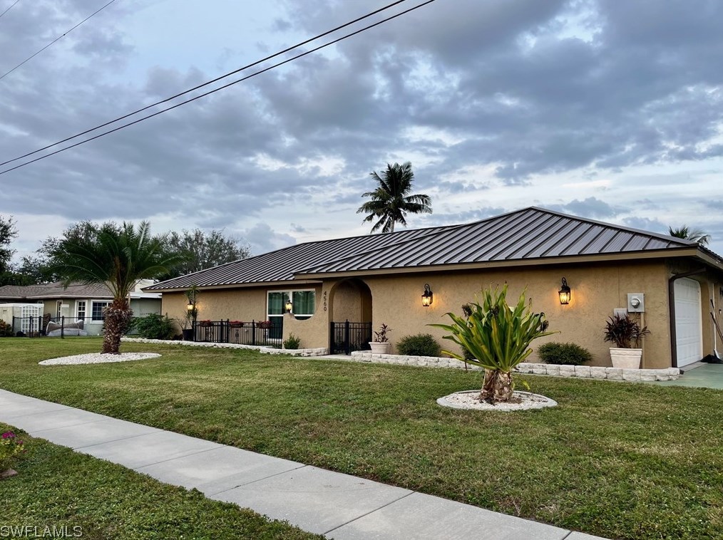 4560 Vinsetta Ave, Fort Myers, FL 33903-4654