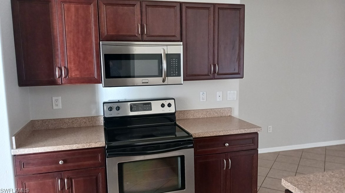 2513 Nw 28th St, Cape Coral, FL 33993