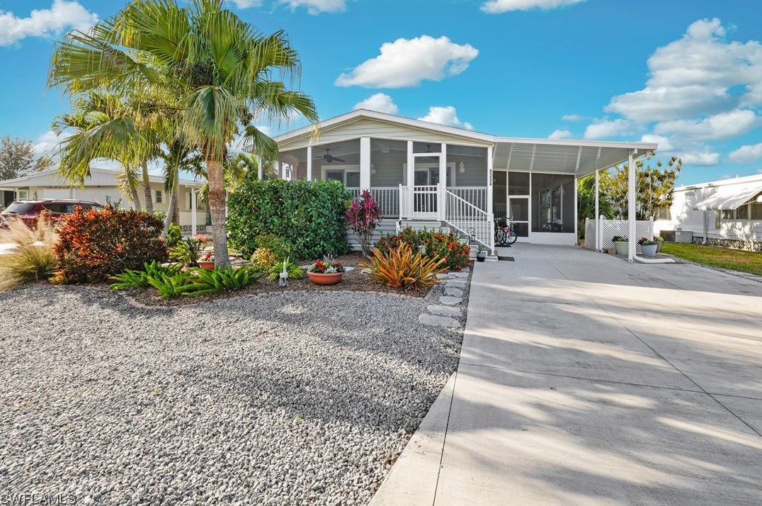 9334 Lord Rd, Bonita Springs, FL 34135-6564
