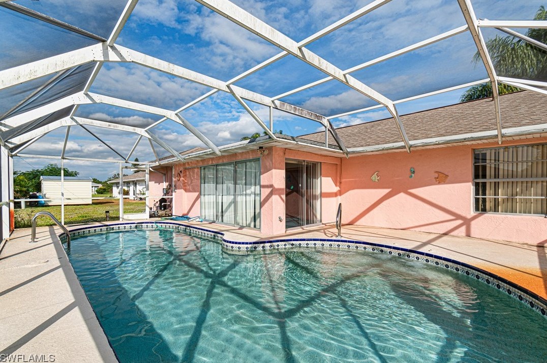 289 Ground Dove Cir, Lehigh Acres FL 33936-6931 exterior