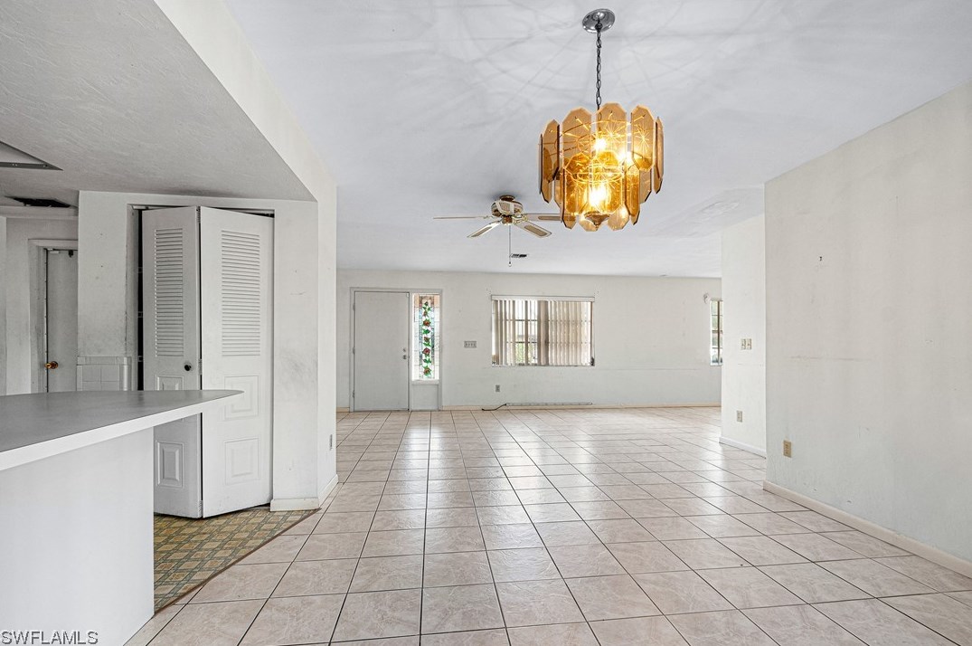 289 Ground Dove Cir, Lehigh Acres FL 33936-6931 exterior