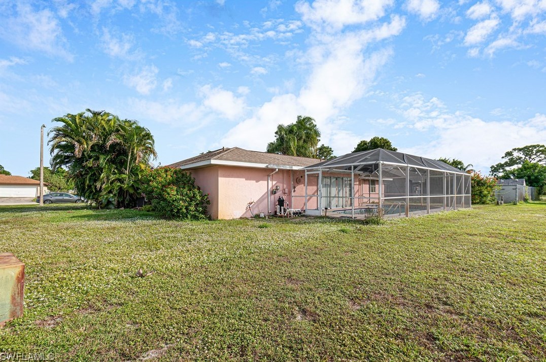 289 Ground Dove Cir, Lehigh Acres FL 33936-6931 exterior