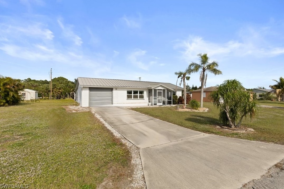 208 Lincoln Blvd, Lehigh Acres, FL 33936