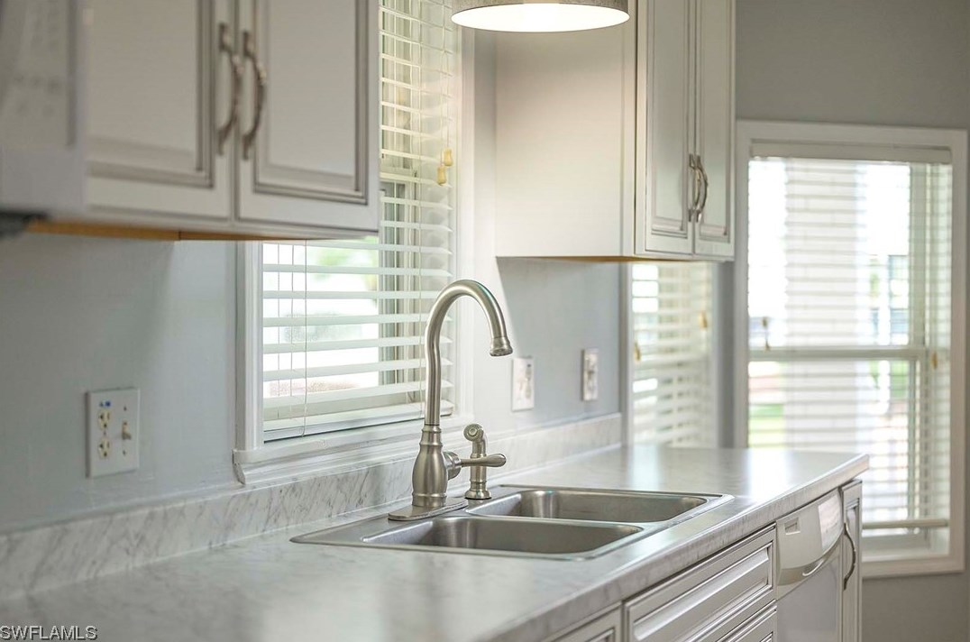 9062 Flamingo Cir, Fort Myers FL  33903-2178 exterior