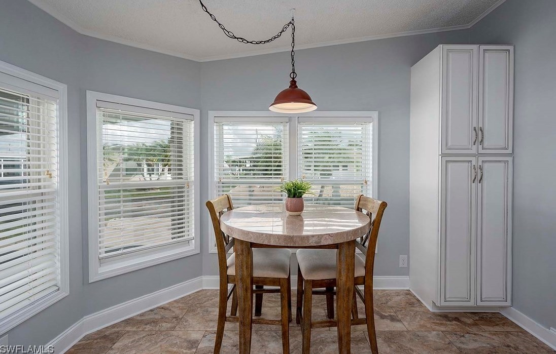 9062 Flamingo Cir, Fort Myers FL  33903-2178 exterior