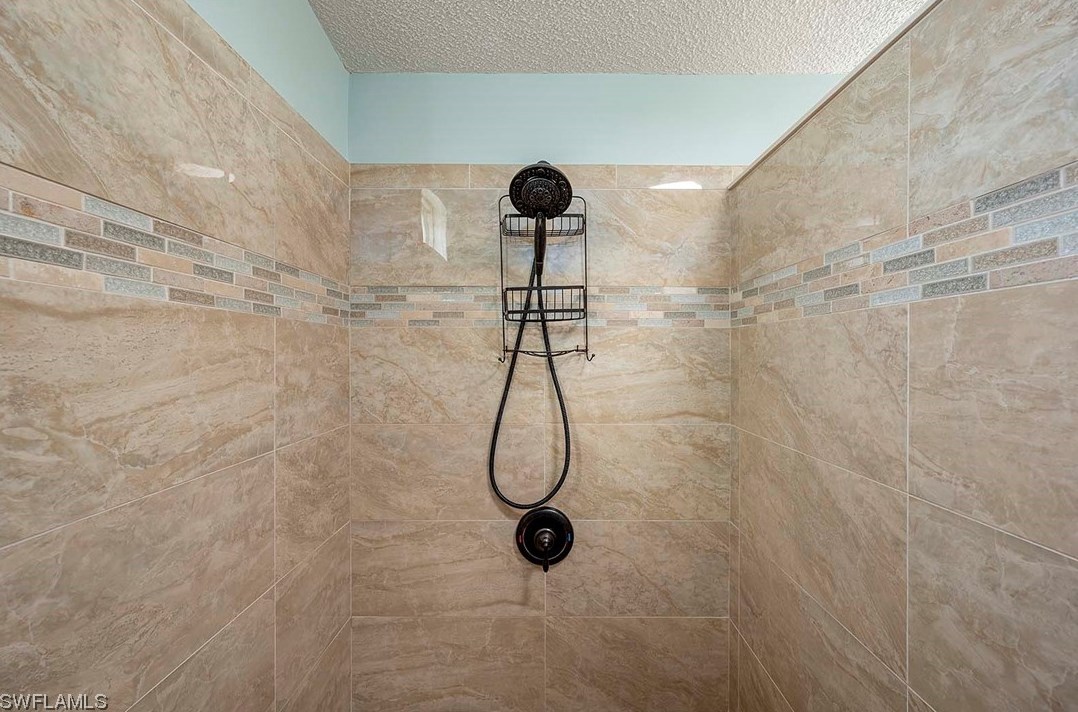 9062 Flamingo Cir, Fort Myers FL  33903-2178 exterior