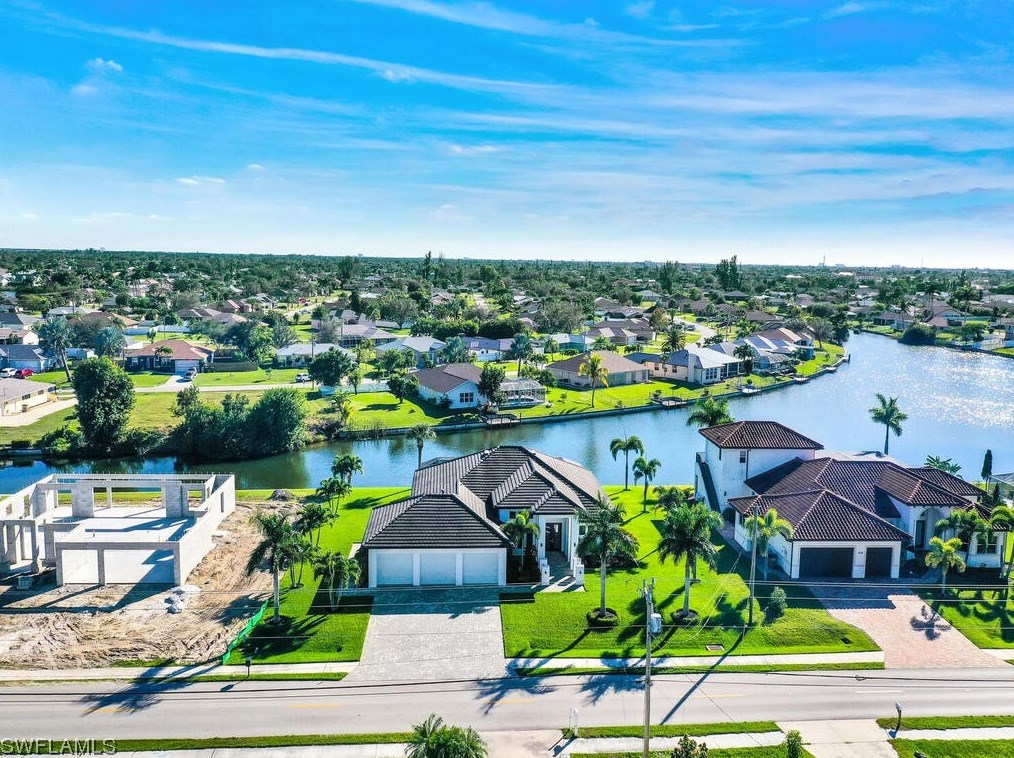 1816 Ne 6th St, Cape Coral, FL 33909
