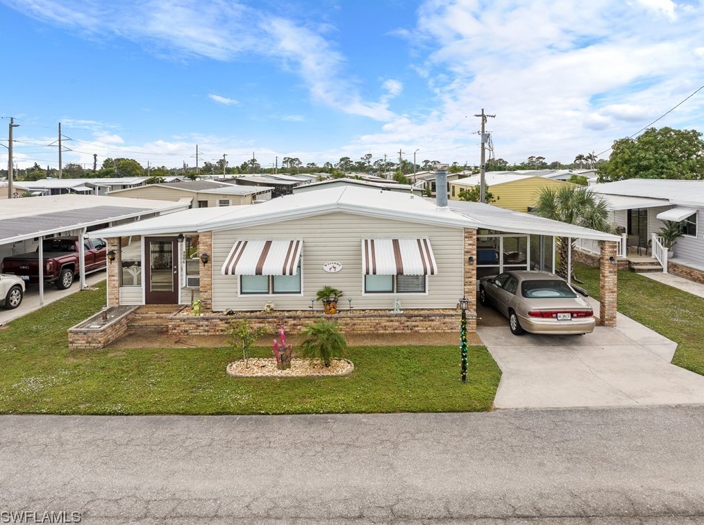 9003 Arbor Dr, Fort Myers, FL 33903-2175