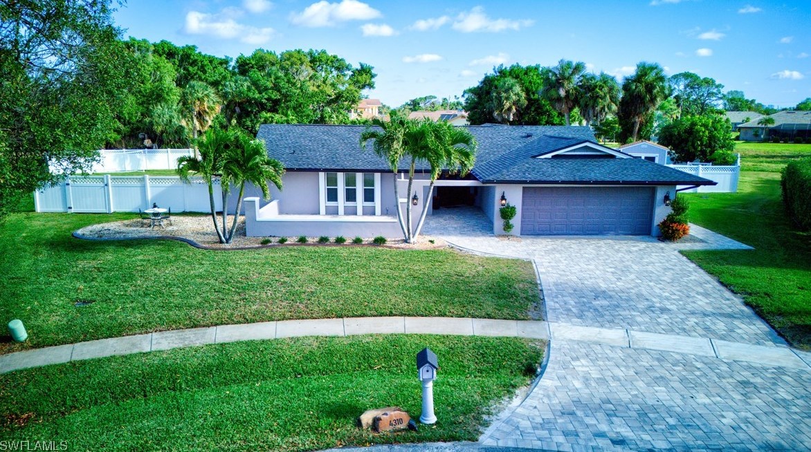 4310 Perth Ct, Fort Myers, FL 33903