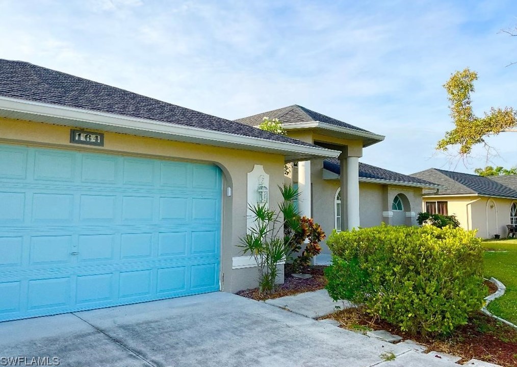 164 19th Ln, Cape Coral, FL 33990-2236