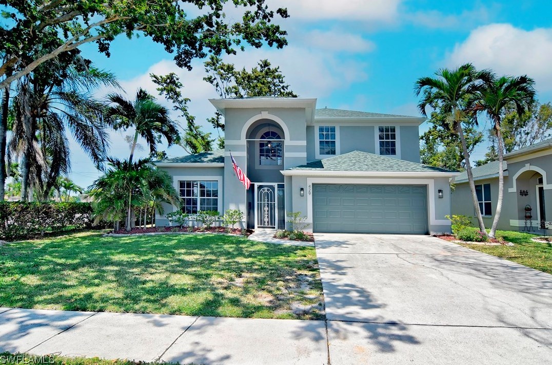 429 Emerald Cove Ln, Cape Coral, FL 33991