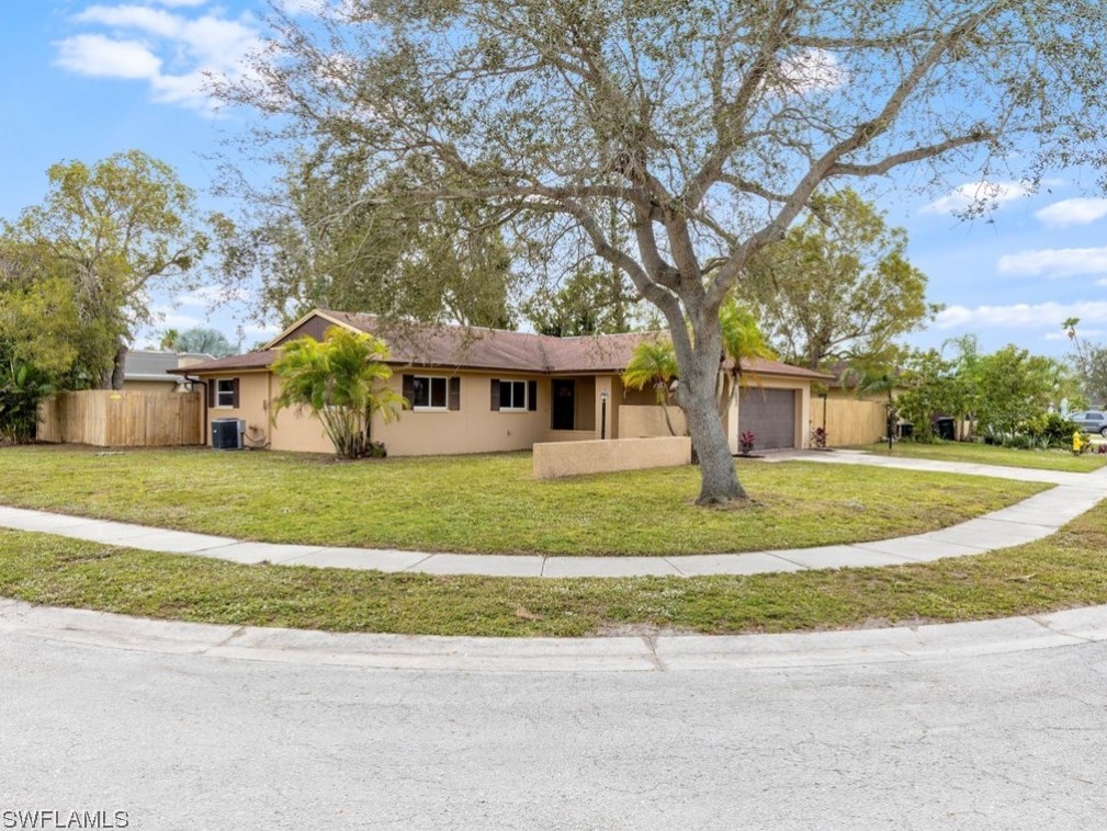 6511 Furman Blvd, Fort Myers, FL 33919-5023