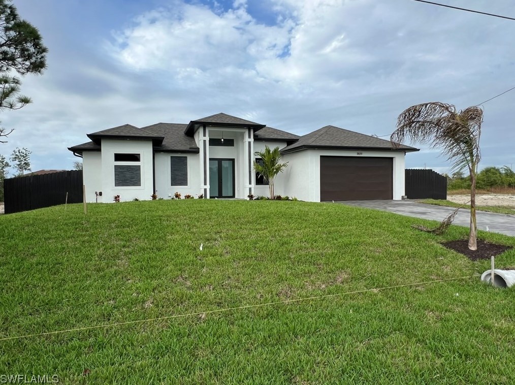 1809 17th St, Cape Coral, FL 33909-5401