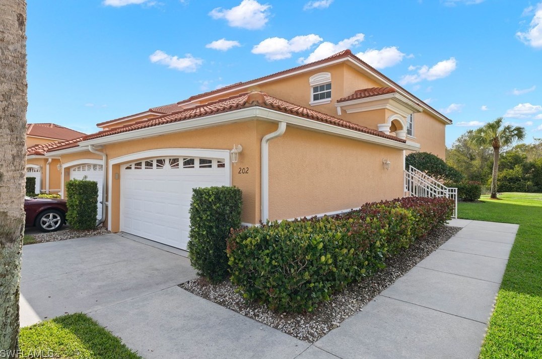 14040 Eagle Ridge Lakes Dr, Fort Myers, FL 33912-0711