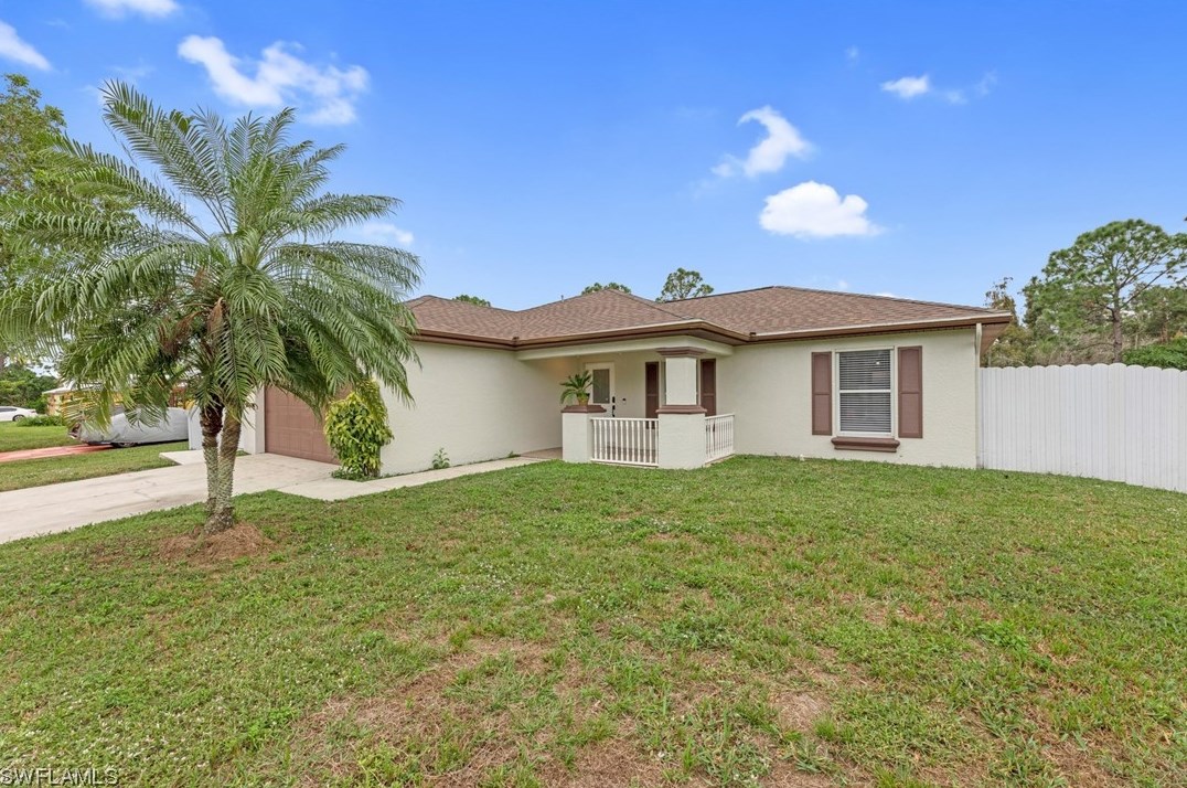 5211 Bywood St, Lehigh Acres, FL 33971-6527
