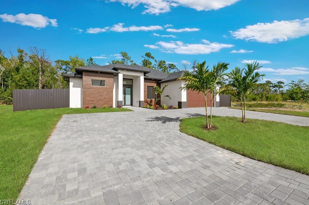 1045 Embers Pkwy, Cape Coral, FL 33993-7704