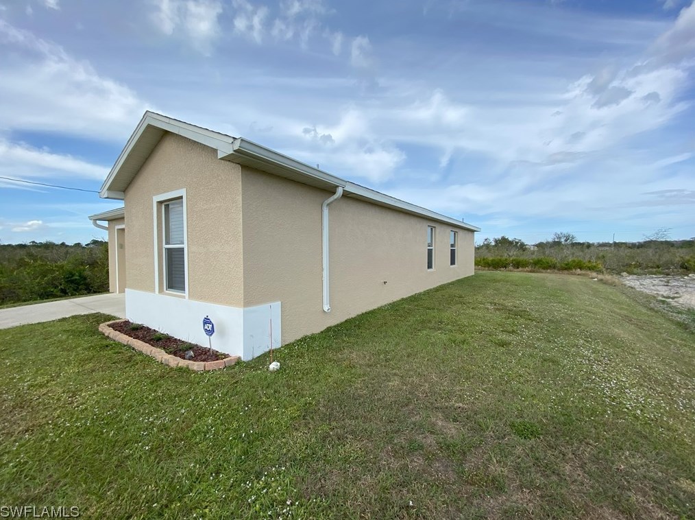 2808 69th St, Lehigh Acres, FL 33971-5916
