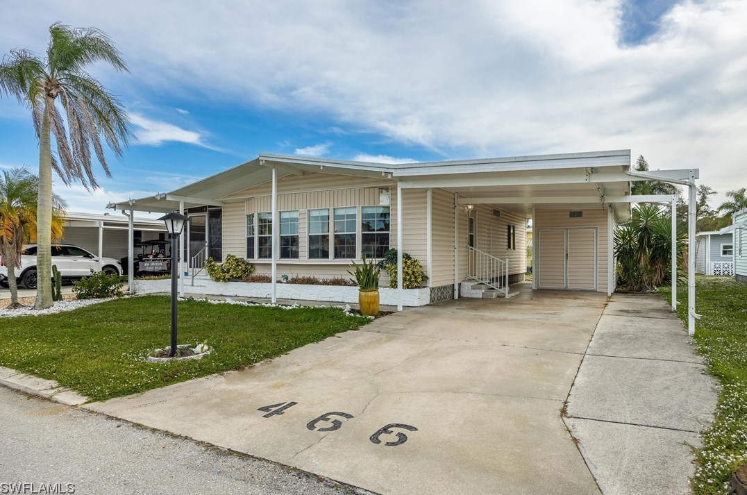 466 Nicklaus Blvd, Fort Myers, FL 33903-5612