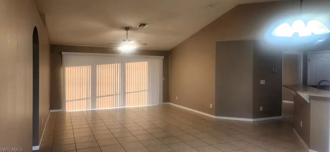 3819 21st St W, Lehigh Acres, FL 33971