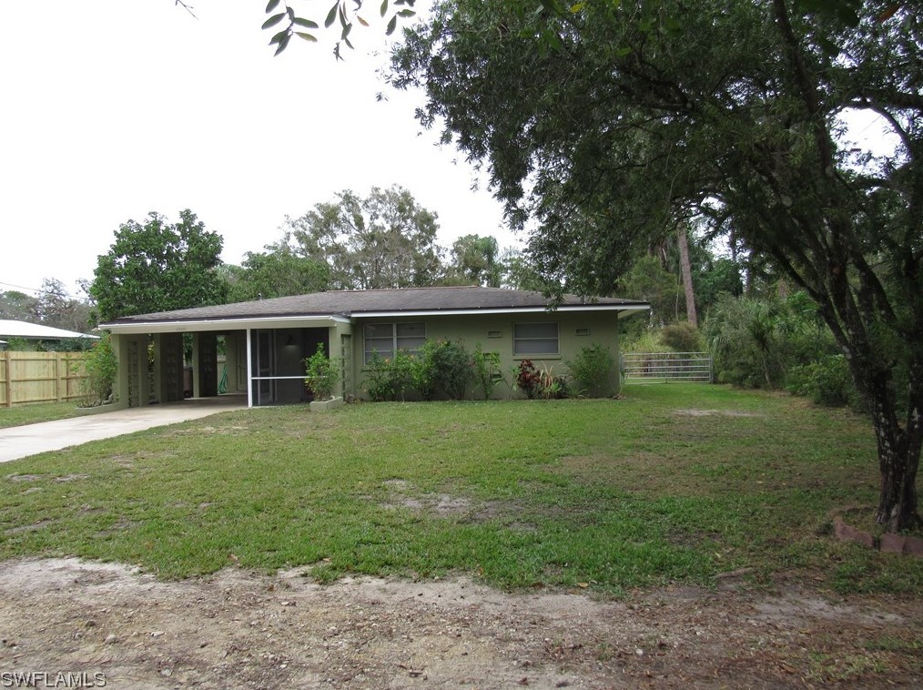 20921 Joshua Dr, Alva, FL 33920